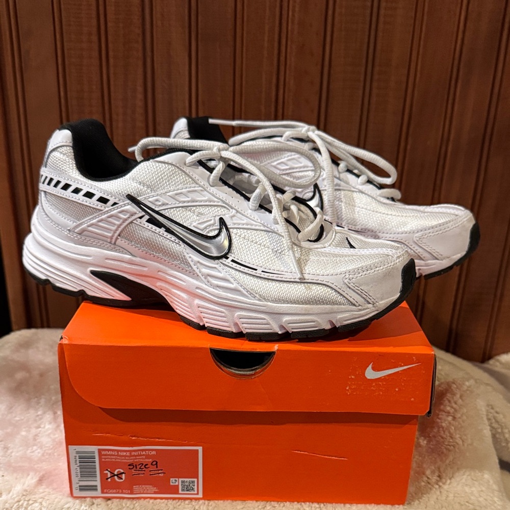 Nike Initiator White and Black Athletic Sneakers